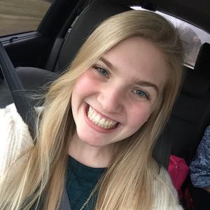 Meet your Posher, Elisa